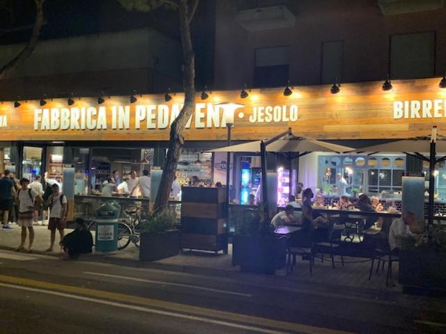 Heron Apartments Lido di Jesolo Kültér fotó